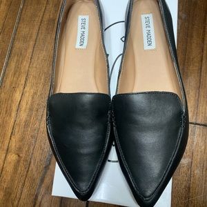 Black Leather Steve Madden Flats